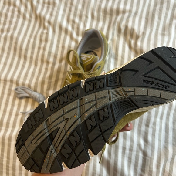 New Balance Specialty Green Suede 991s - Picture 4 of 7